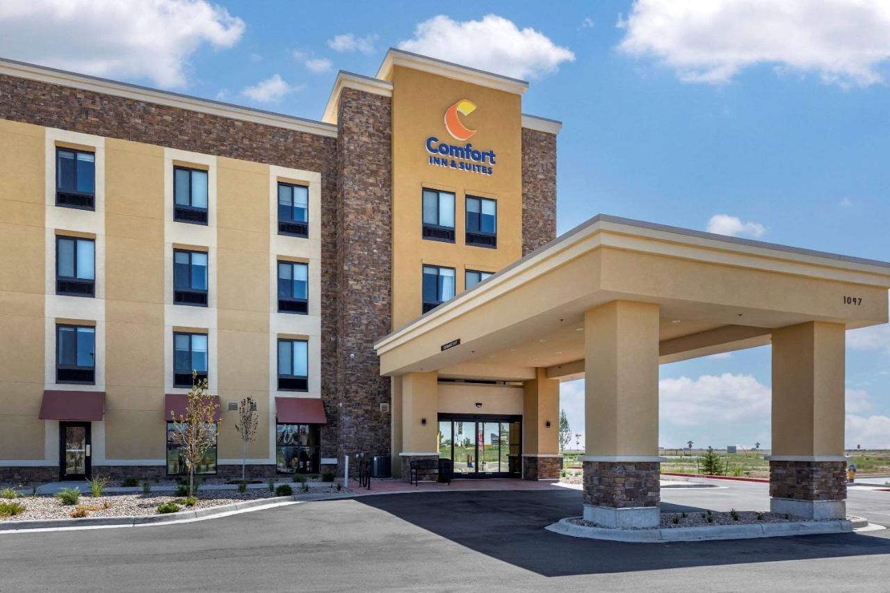 Comfort Inn & Suites Bennett Strasburg Экстерьер фото